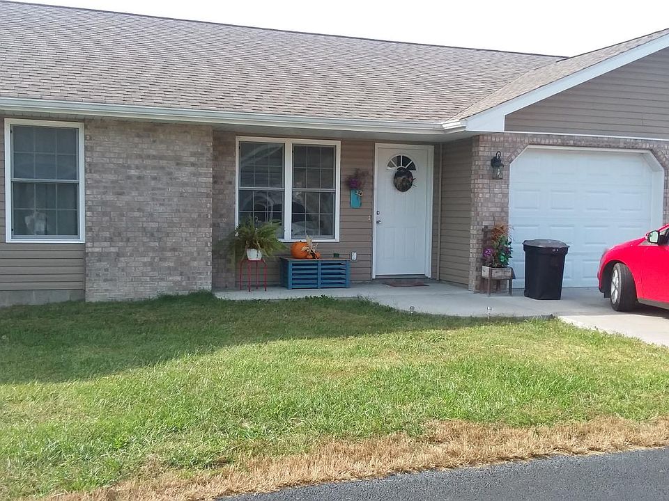 1st image of 217 Wildrose Ln APT C