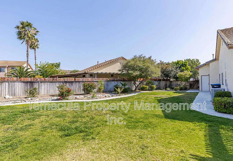 26440 Saint Ives Ct — Photo 23