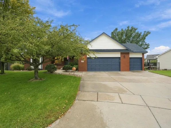 6419 W Shadow Lakes Ct, Wichita, KS 67205