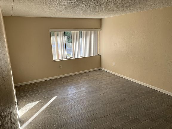 3rd image of 1350 S Palmetto Ave APT 100