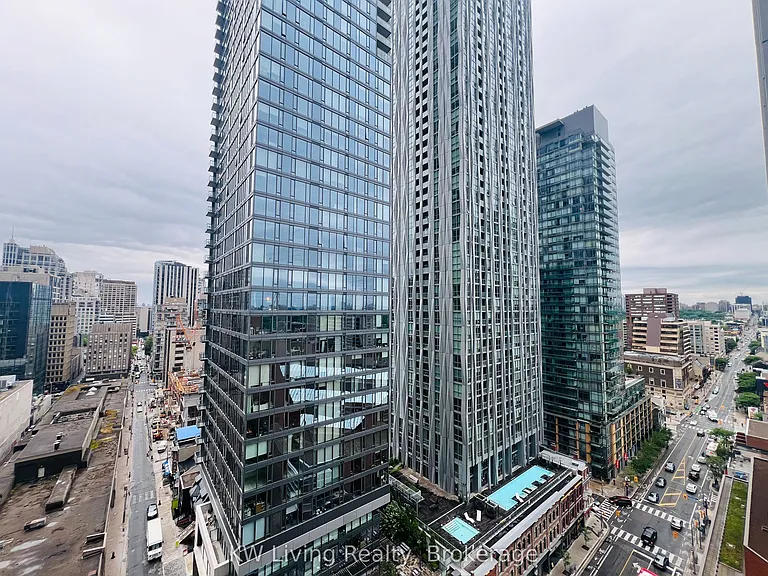 771 Yonge St #1902 — Photo 12