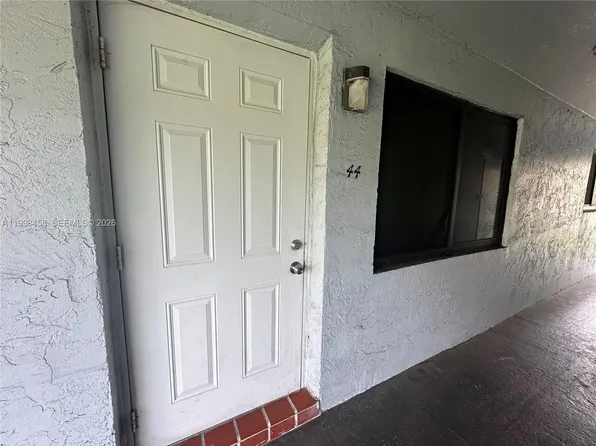 5940 NW 20th St #44, Fort Lauderdale, FL 33313