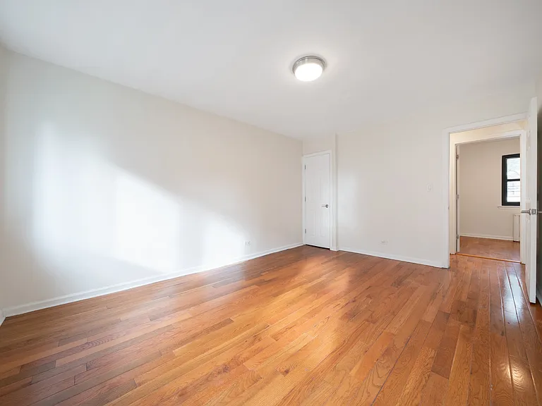150-43 75th Ave #1E — Photo 3