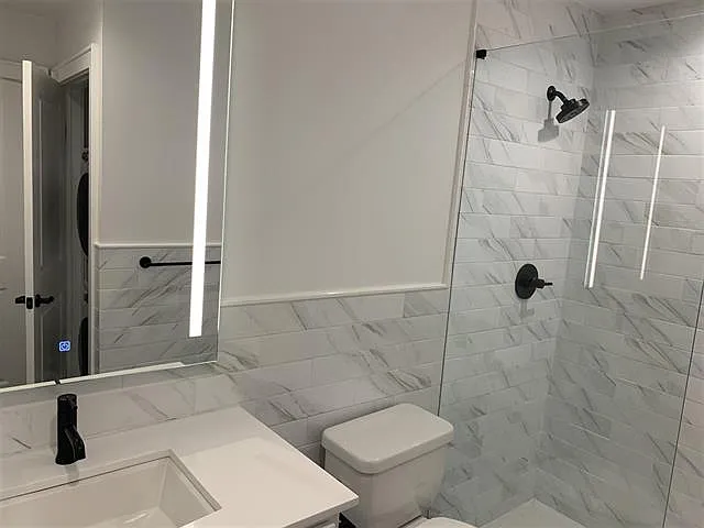 1024 Clinton St #404 — Photo 9