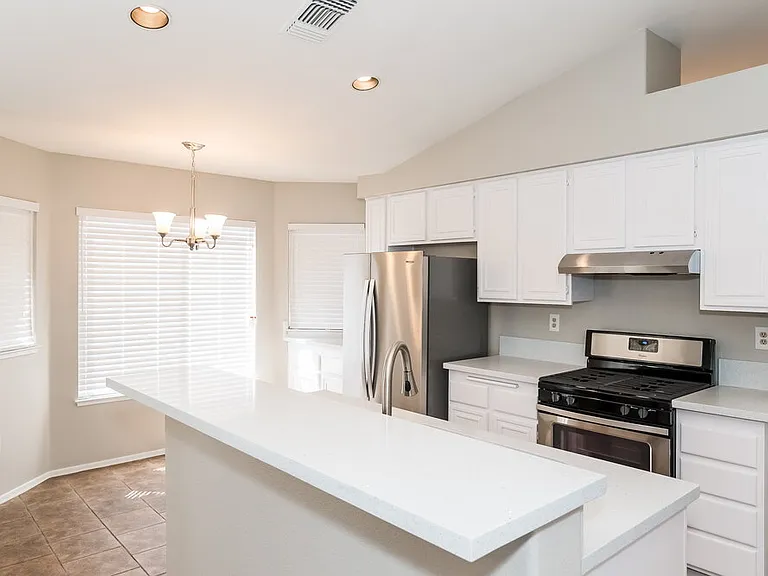 5213 Sequin Dr — Photo 6