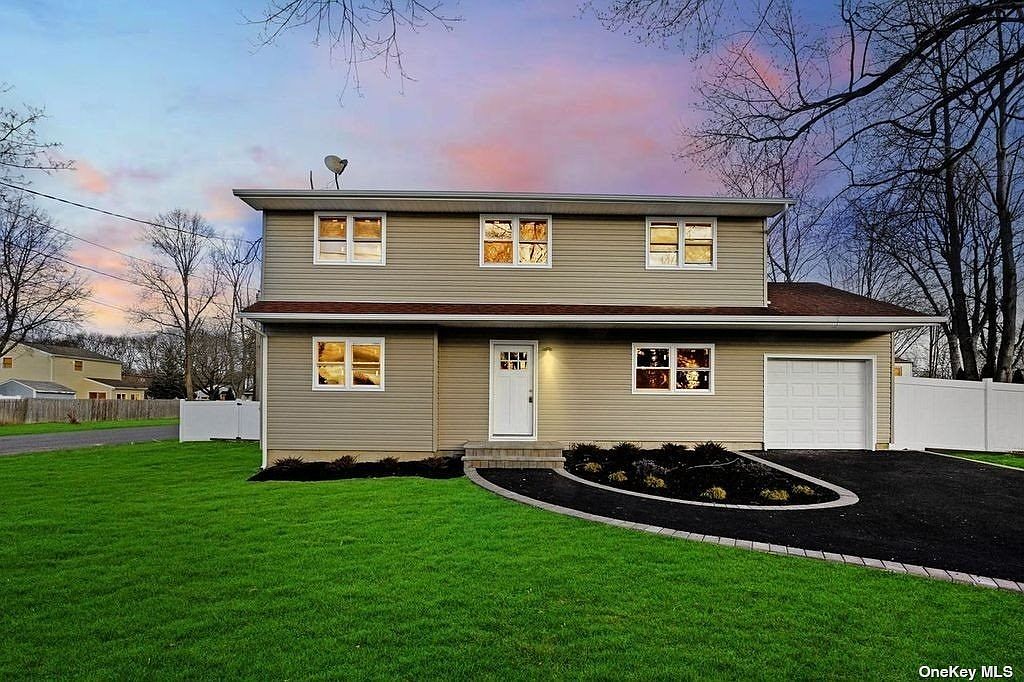 73 Oneida Avenue, South Setauket, NY 11720 Zillow