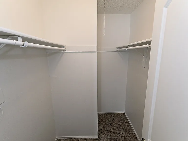 City Crest Apartments — Photo 65