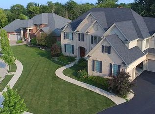 4N111 Doral Dr, West Chicago, IL 60185