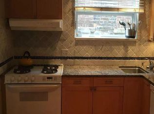 1055 W Wellington Ave #2 L, Chicago, IL 60657