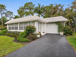 273 Yorkshire Ct #9, Naples, FL 34112