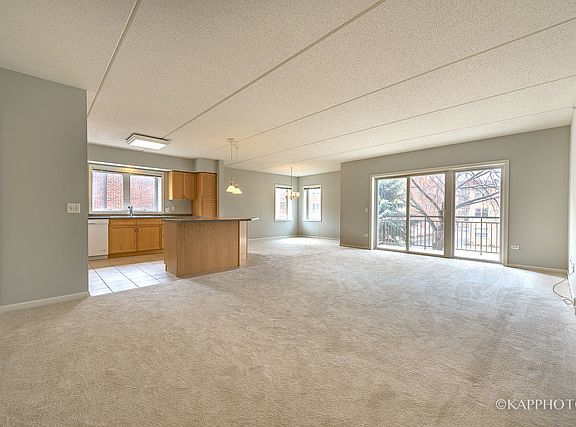 5th image of 435 Alles St Unit 203