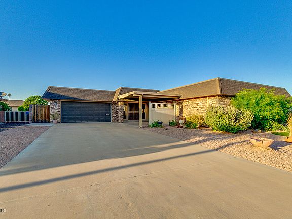 4th image of 9818 W Pineaire Dr