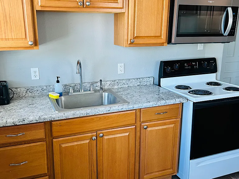 722 Glen Oak St #2 — Photo 4