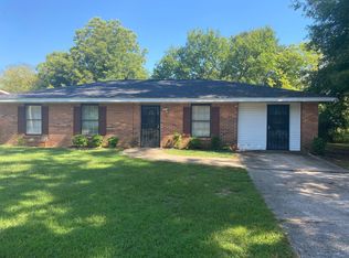 34 Carriage House Rd SW, Bessemer, AL 35022