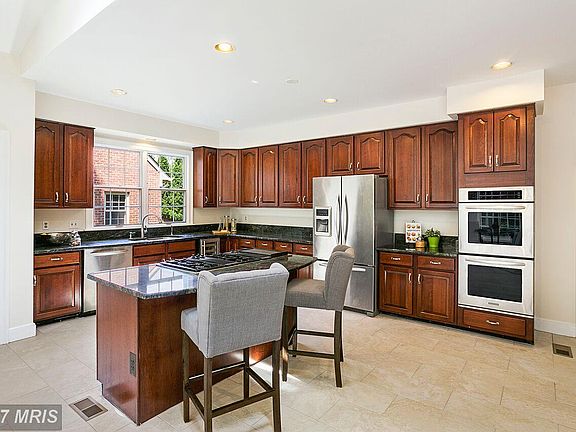 4th image of 7405 Windy Hill Ct