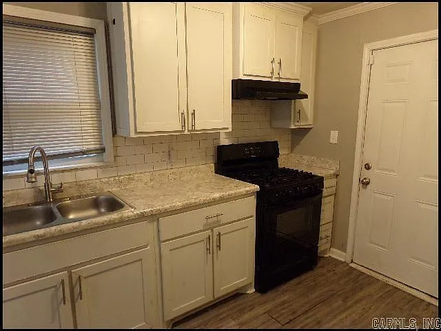 901 S Harrison St — Photo 9