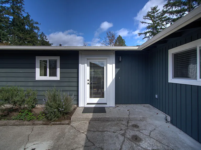 12980 NW Westlawn Ter — Photo 3