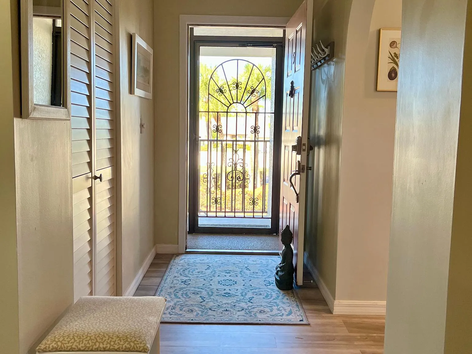 2 bed, 1300 sqft, $2,500 — Photo 4