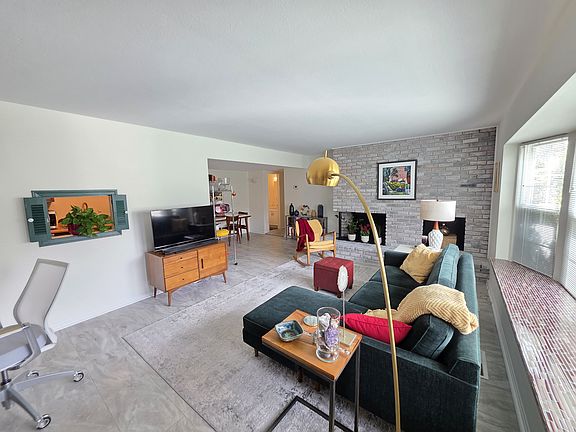 3rd image of 6995 Carriage Hill Dr APT 104