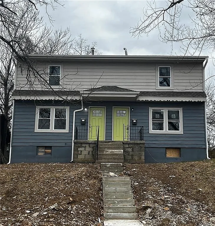 2 bed, $975 — Photo 1