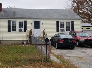 27 Lonsdale St, West Warwick, RI 02893