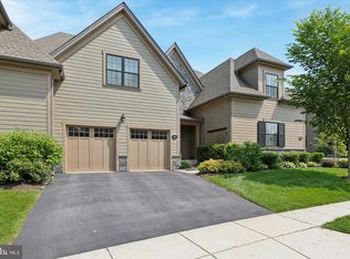 6106 Creekside Dr, Flourtown, PA 19031