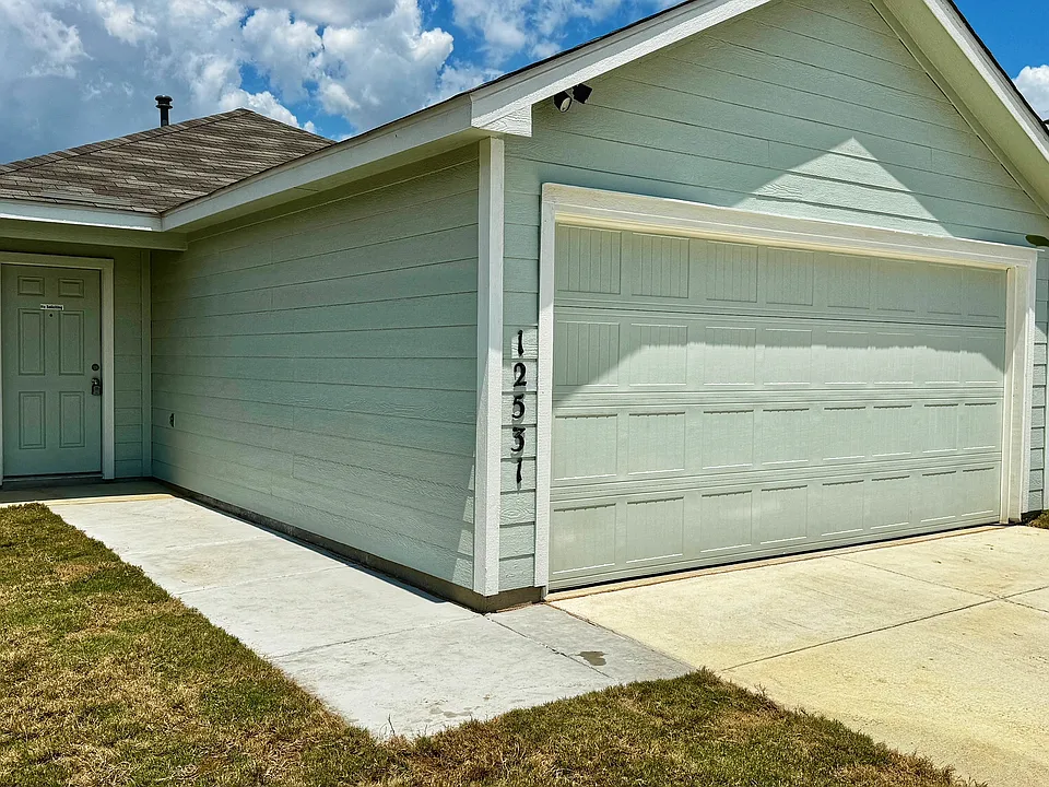 12531 Kathleen St