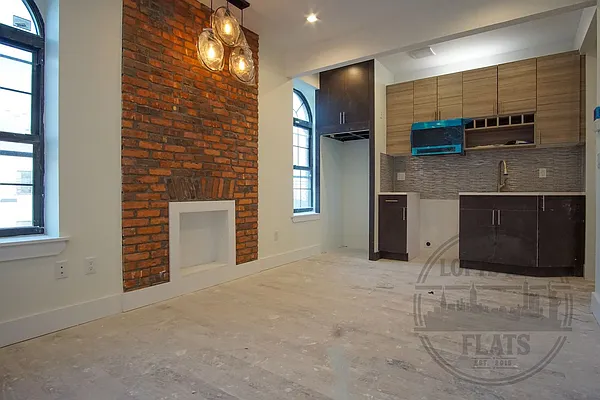 Rented by Lofts and Flats LLC | media 27