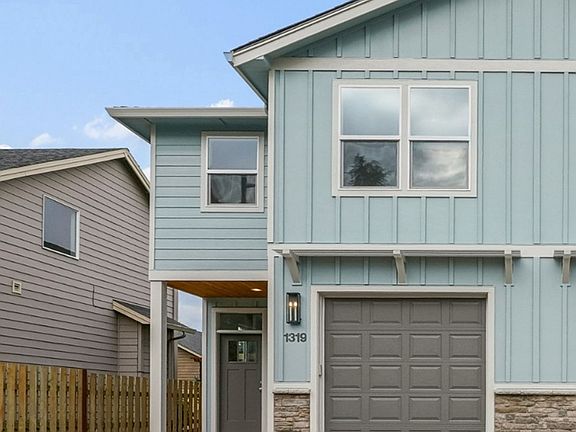 2nd image of 1319 Oppek St NE #1319