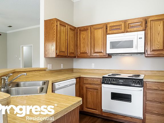 5th image of 504 Fairhaven Ct