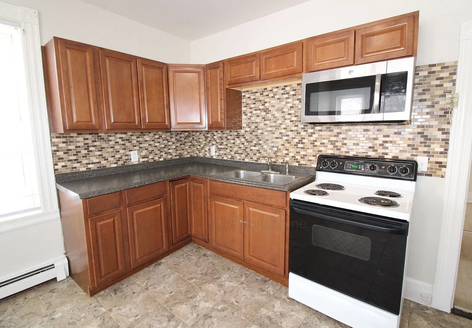1 bed, 1.0 bath, $1,450 — Photo 2