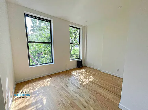 225 E 14th St #3B Photo 1