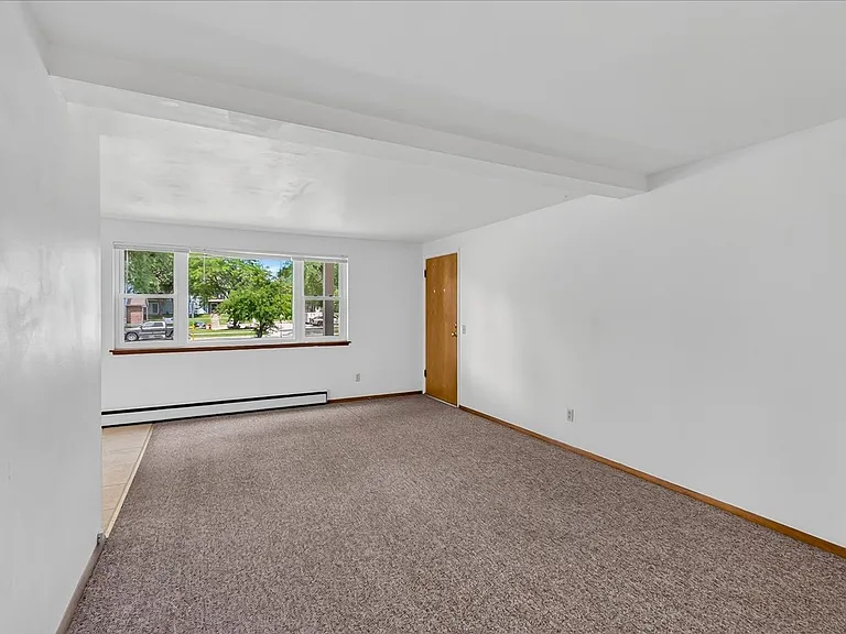 5809 Raymond Rd — Photo 8