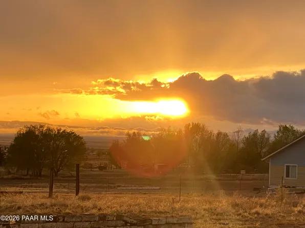 3259 W Onyx Rd, Paulden, AZ 86334