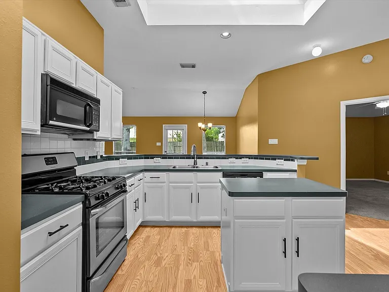 3014 Lonesome Ridge Ct — Photo 8