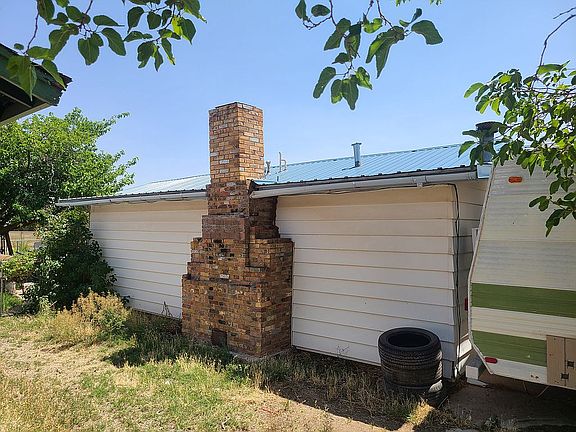 3rd image of 306 N 10th Ave