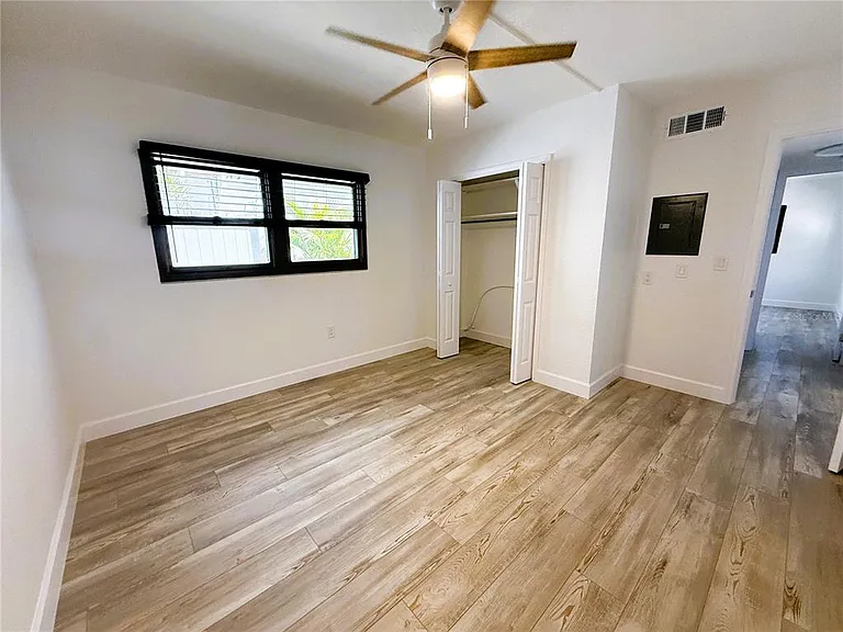 468 20th Ave — Photo 30
