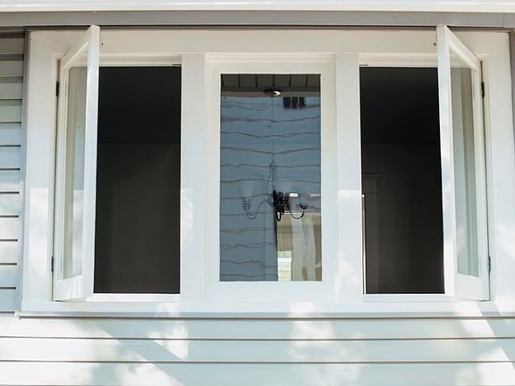 3rd image of 2610 Knight Ave