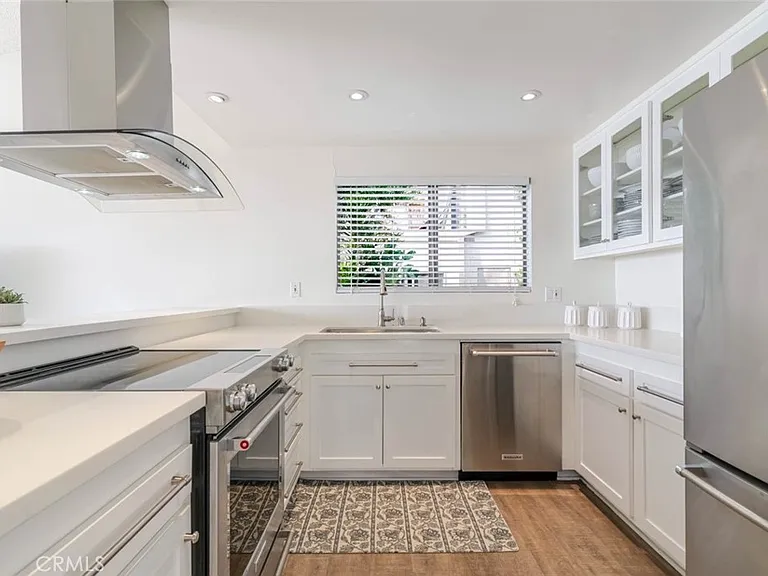 11813 Ellice St — Photo 12