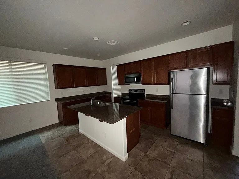 1498 S Colt Dr — Photo 6