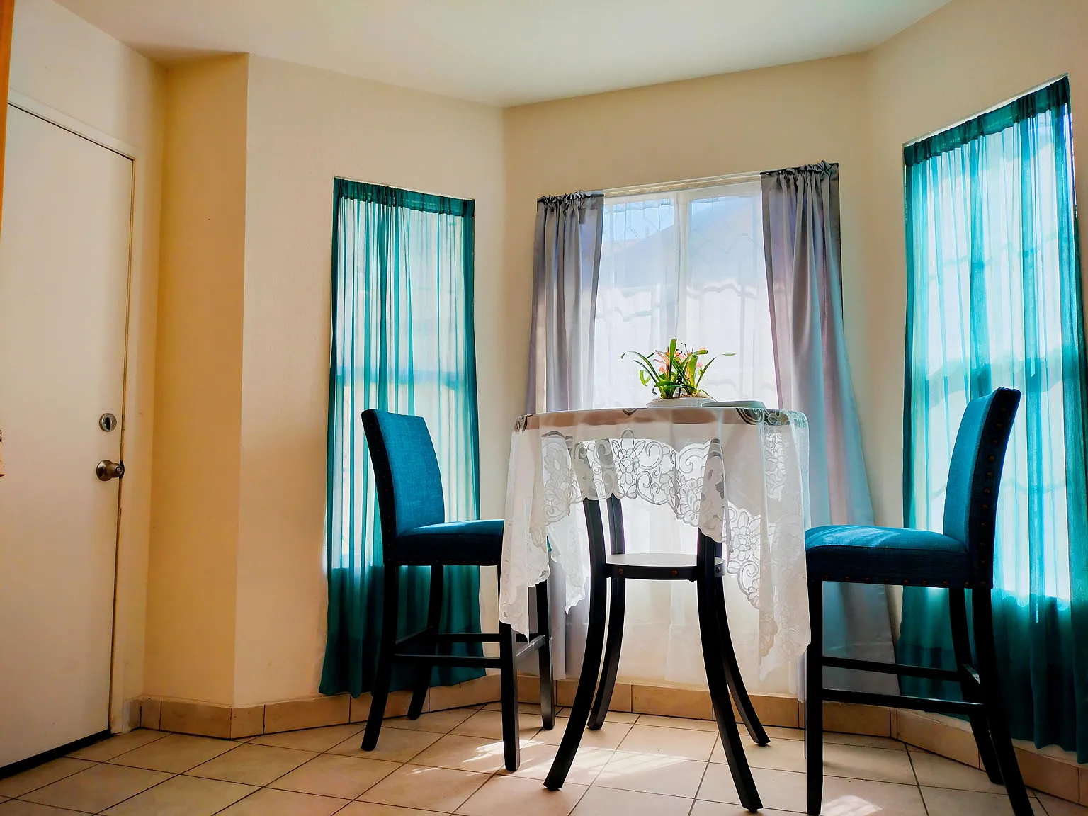 2 bed, 950 sqft, $2,150 — Photo 4