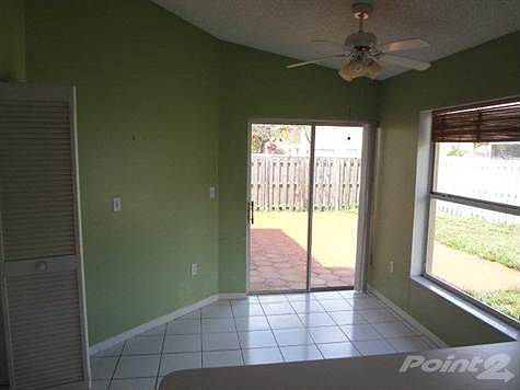 4th image of 1318 NW 125th Ter