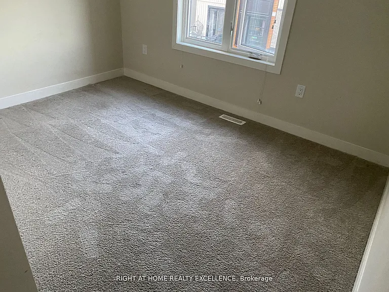 893 Sarnia Rd — Photo 5