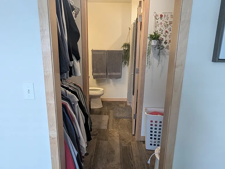 1027 Green Bay St #203 — Photo 7
