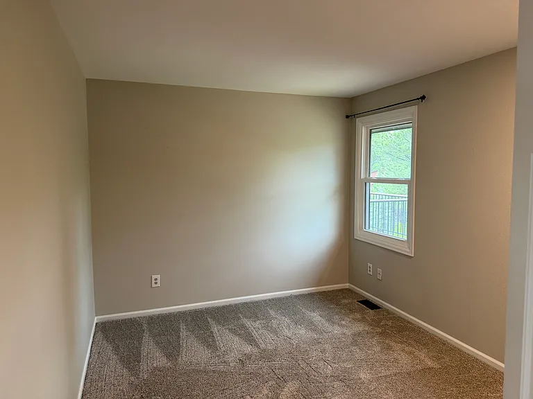 6258 Powell Rd — Photo 9
