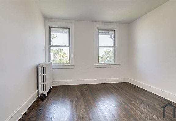 3rd image of 2413 Minnesota Ave SE