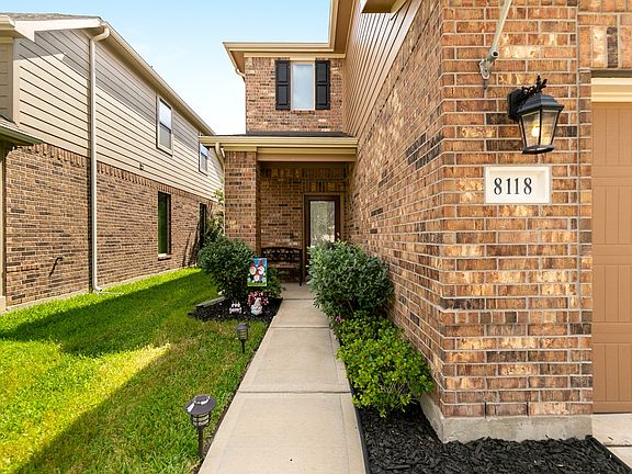 3rd image of 8118 Heartbrook Field Ln