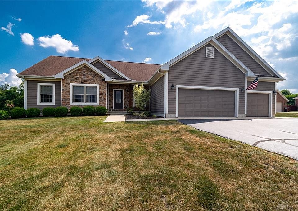 1st image of 5689 Thomas Dr