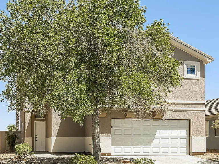 3940 Camryn Holly St — Photo 4