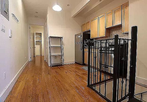 2nd image of 654 Park Pl #1FC